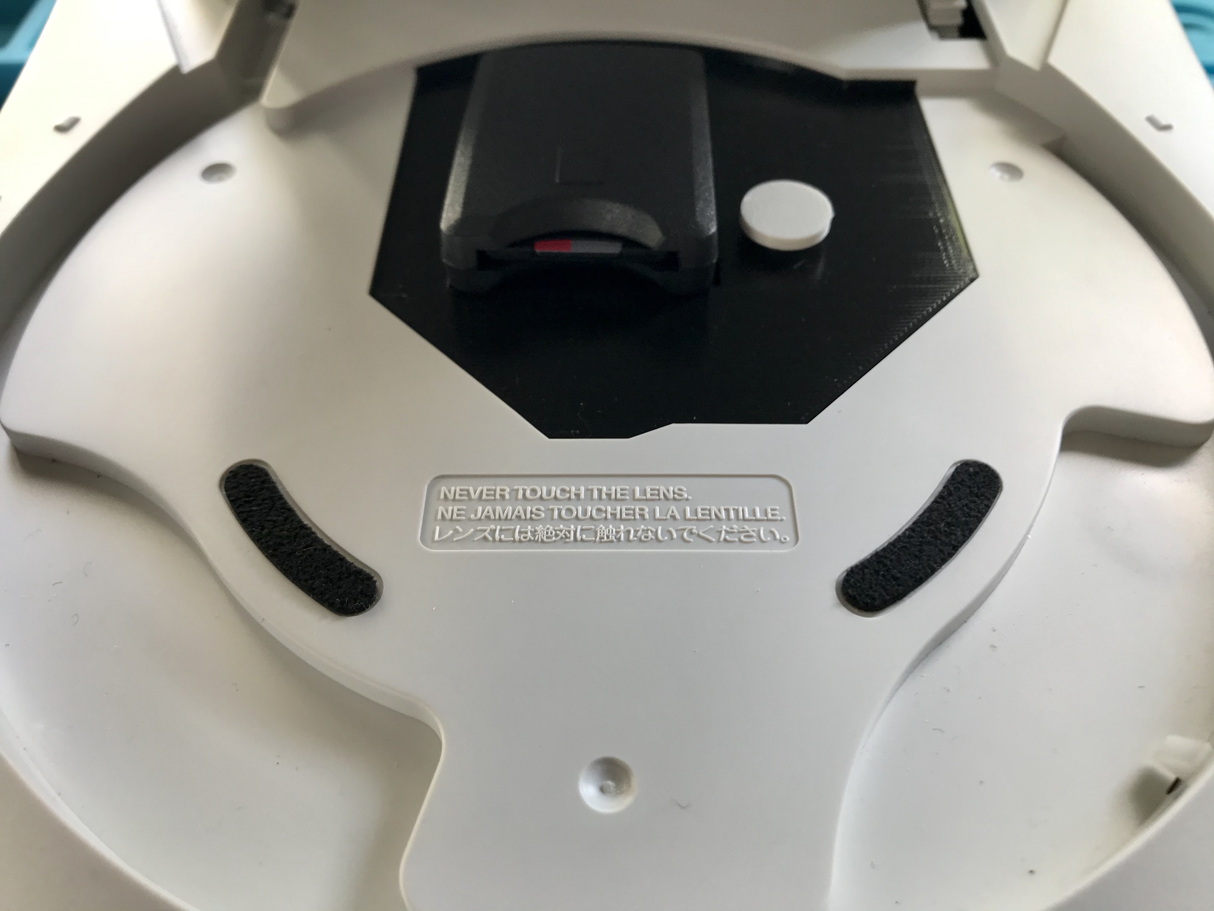 SD card extender and 3D printed parts installed in Dreamcast