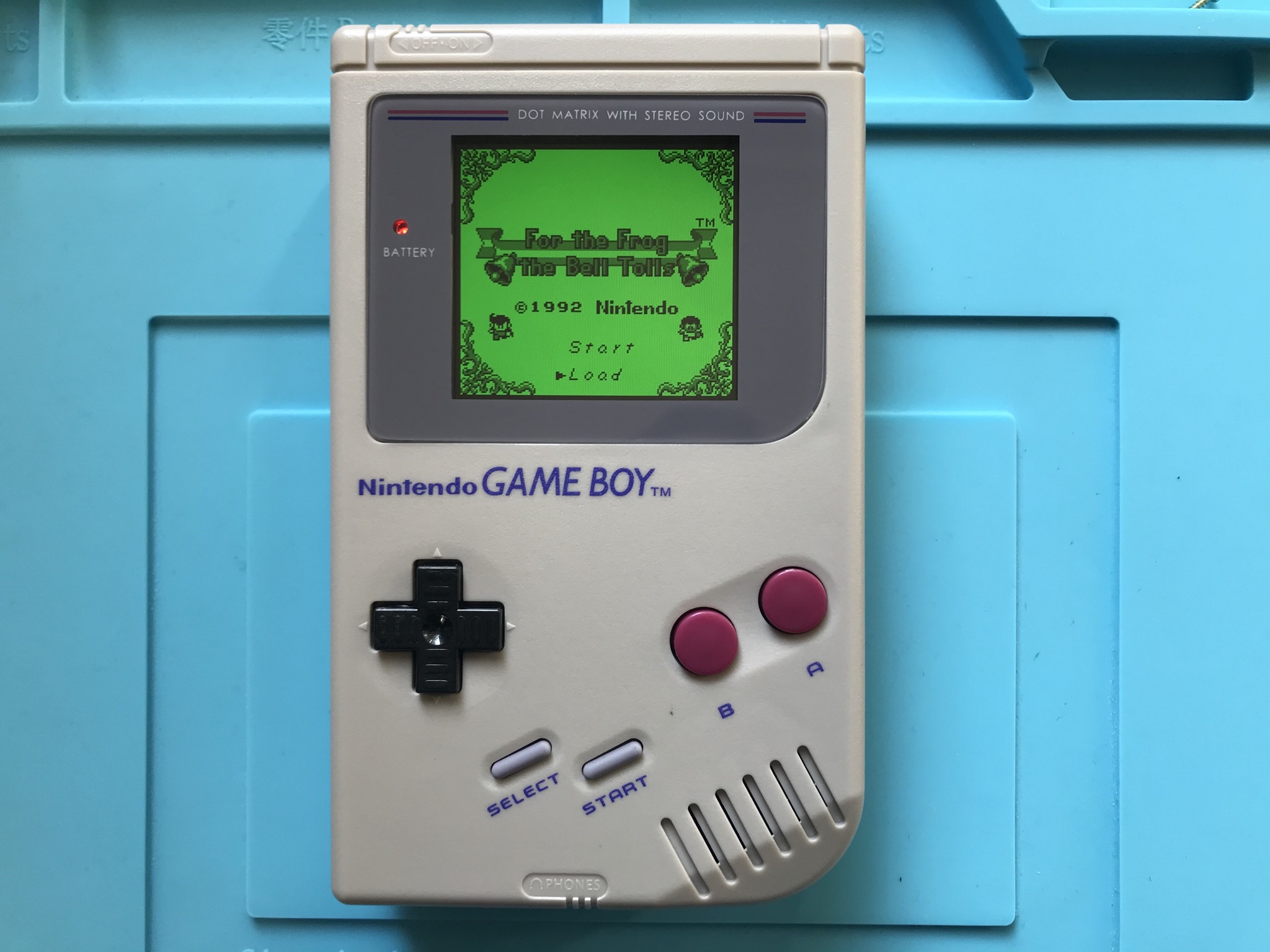 One of the colour modes of the DMG IPS screen