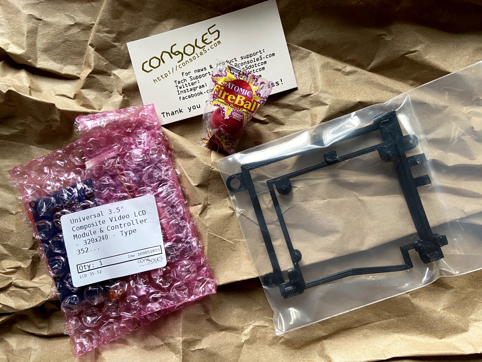 Aftermarket screen, driver board and bracket for SEGA Nomad