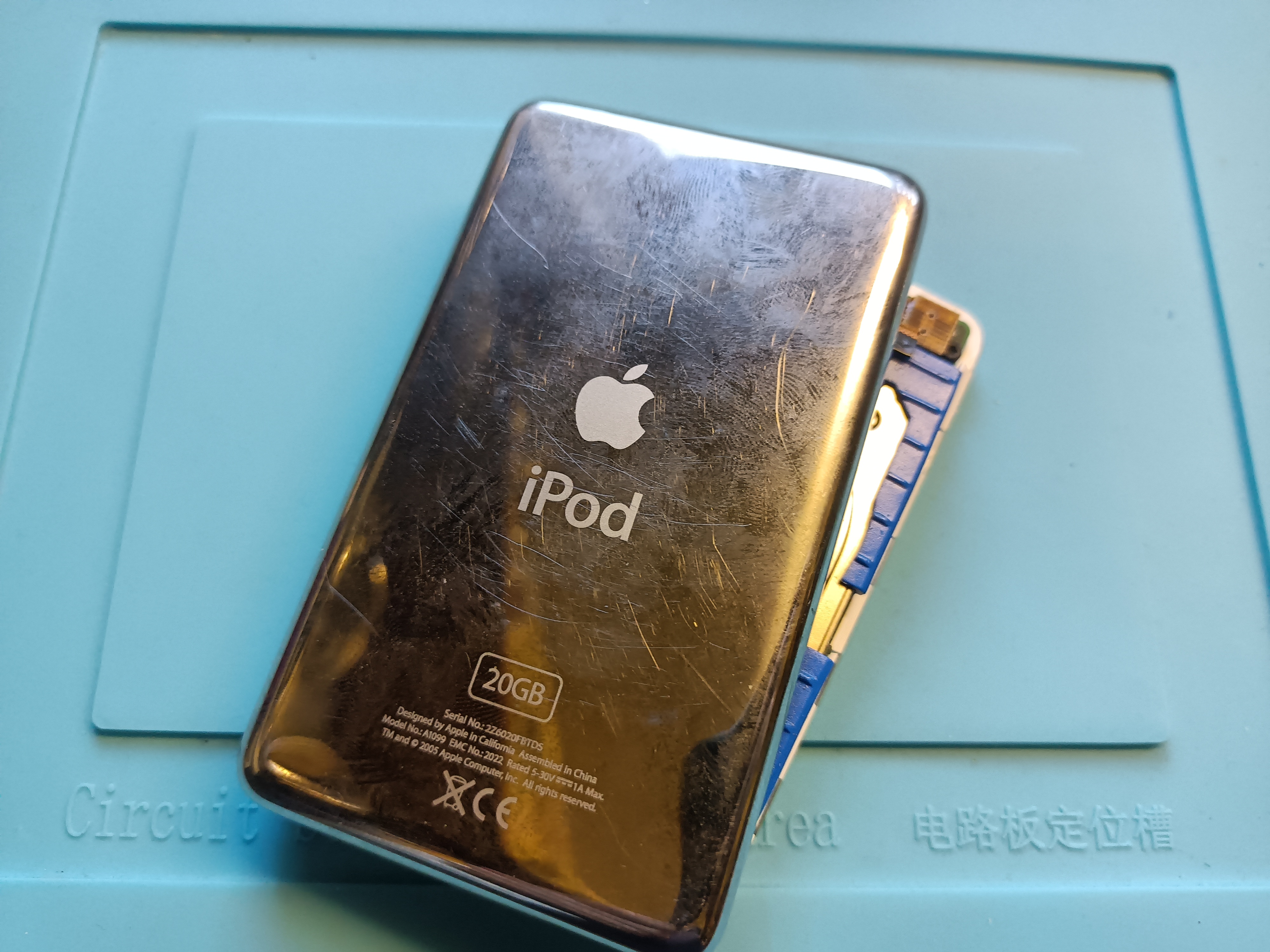 Opening an iPod Photo