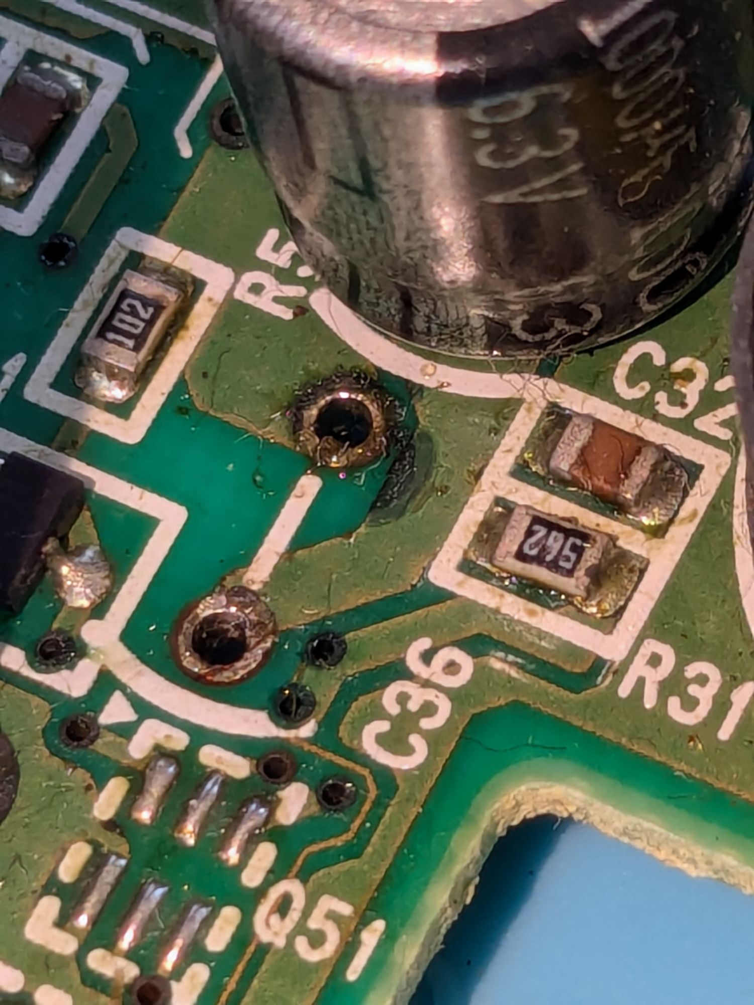 Fixing a common age-related failure of C36 on the 3DO FZ-1 motherboard